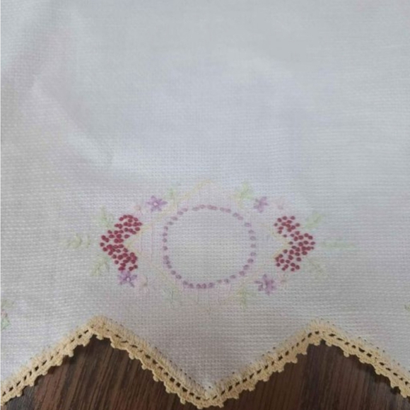 Vintage Guest Linen Hand Towel - Picture 2 of 3
